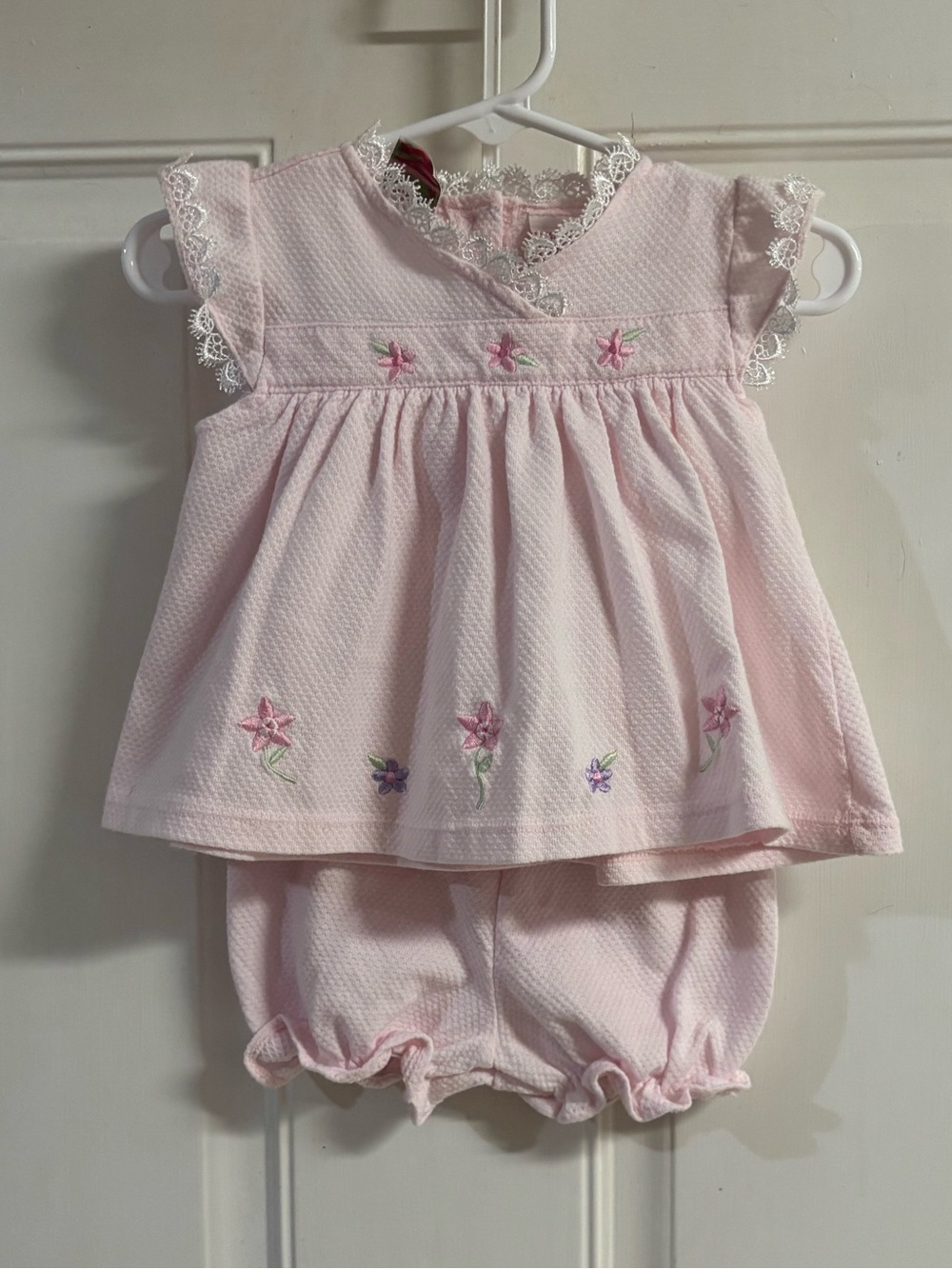 6/9M Little Lindsey light pink seersucker tunic dress/bloomers set.  In EUC!
